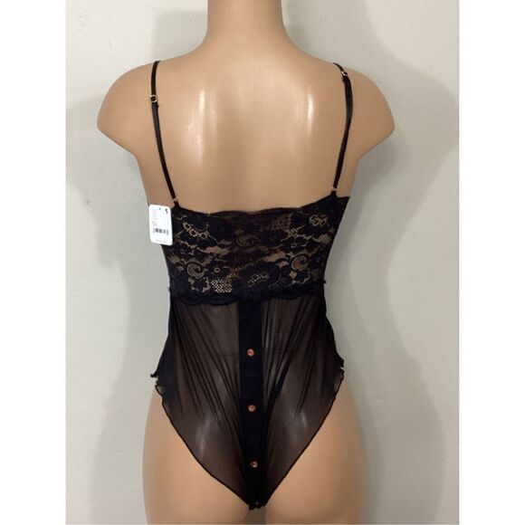 Free People black lace one piece bodysuit. XS. Retails $78 - Picture 4 of 10